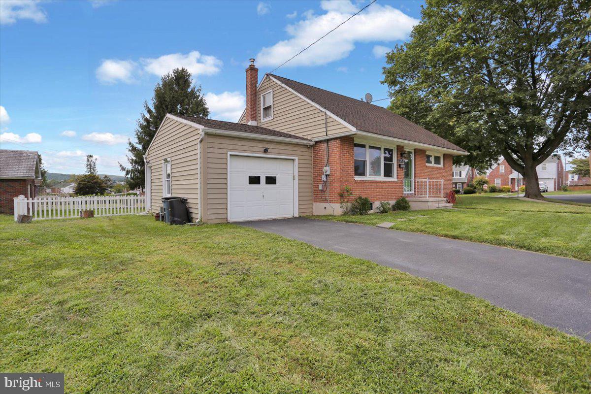 1426 Kenhorst Boulevard Reading, PA 19607 - Photo 3 of 31 Gallery Image 3