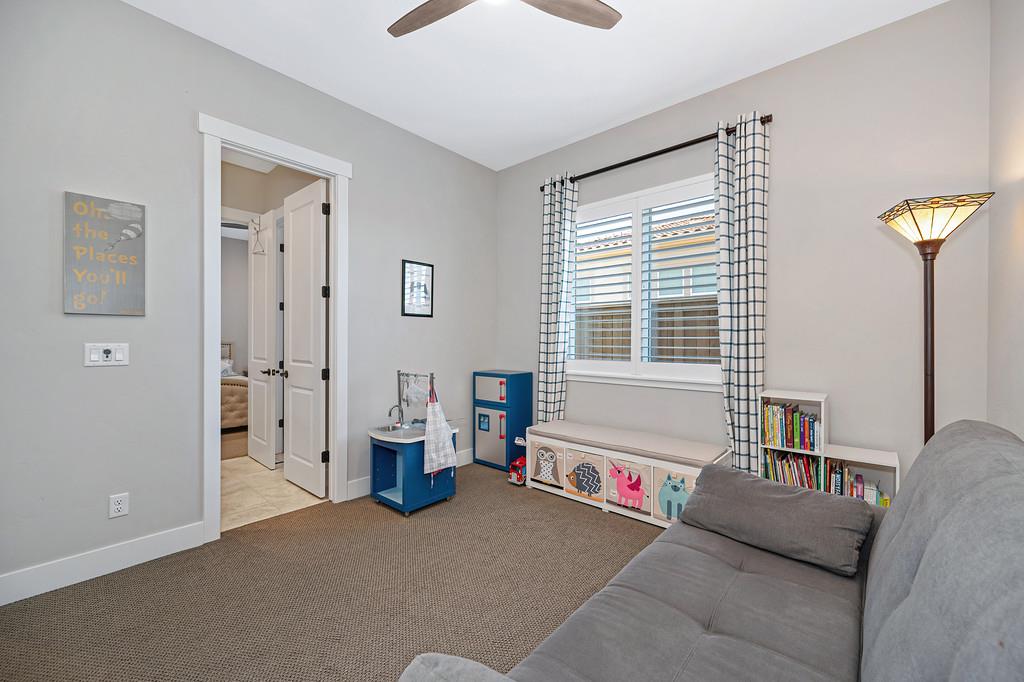 806 Fallen Log Court Rocklin, CA 95765 - Photo 51 of 94