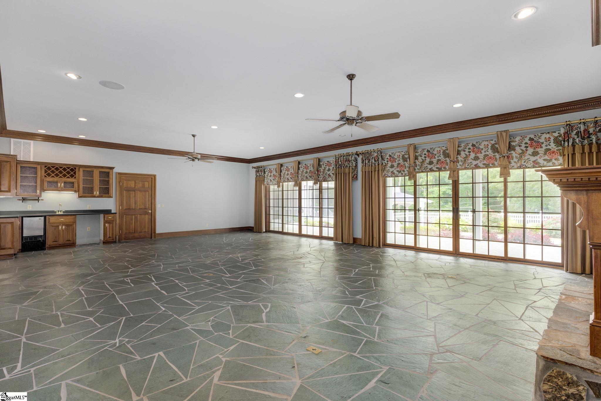 140 Club Drive Simpsonville, SC 29681 - Photo 8 of 36