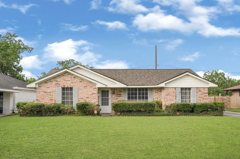 4910 Teton Street Houston, TX 77033 - Photo 6 of 27
