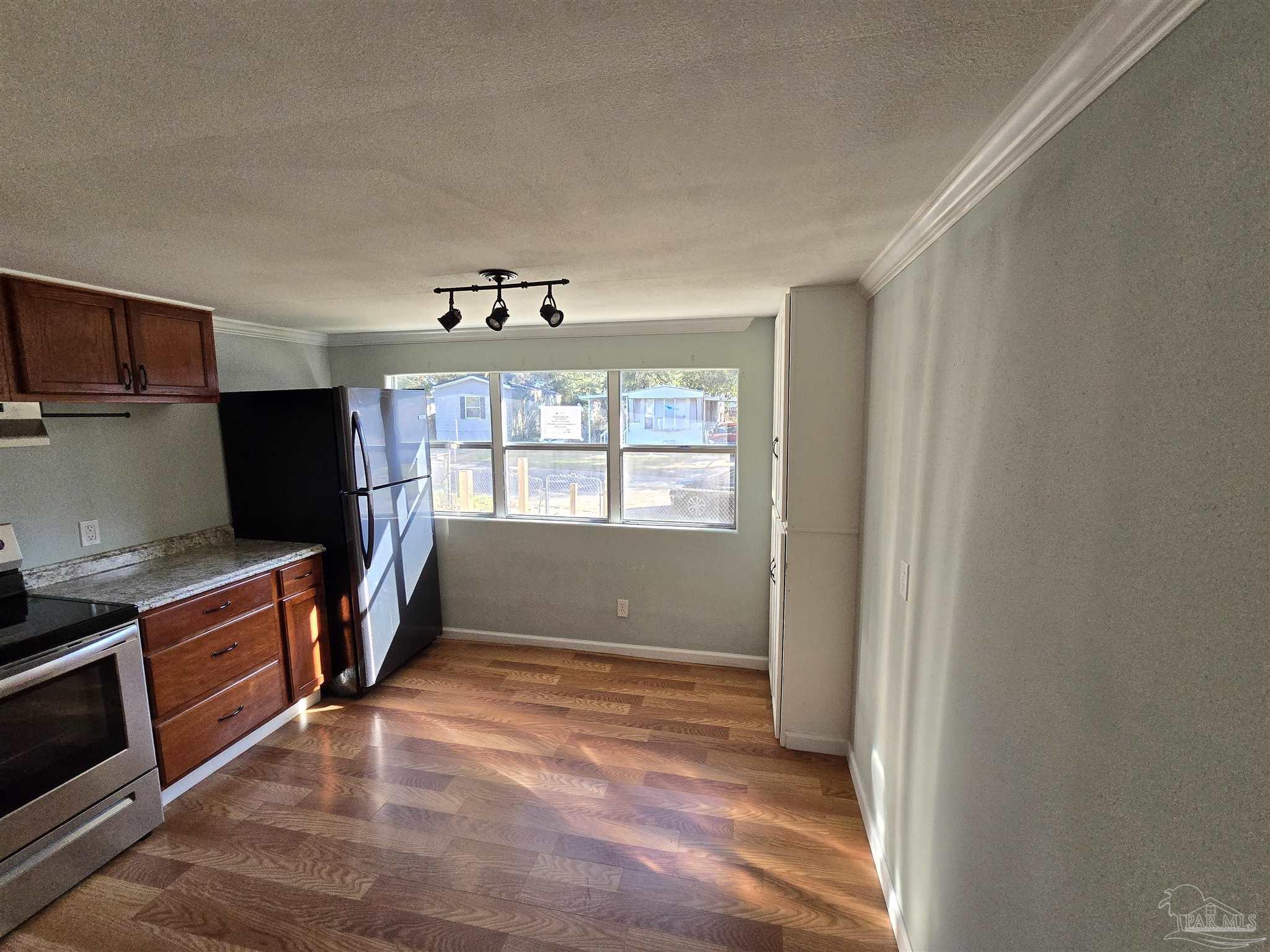 463 Mapleleaf Circle Pensacola, FL 32514 - Photo 4 of 11