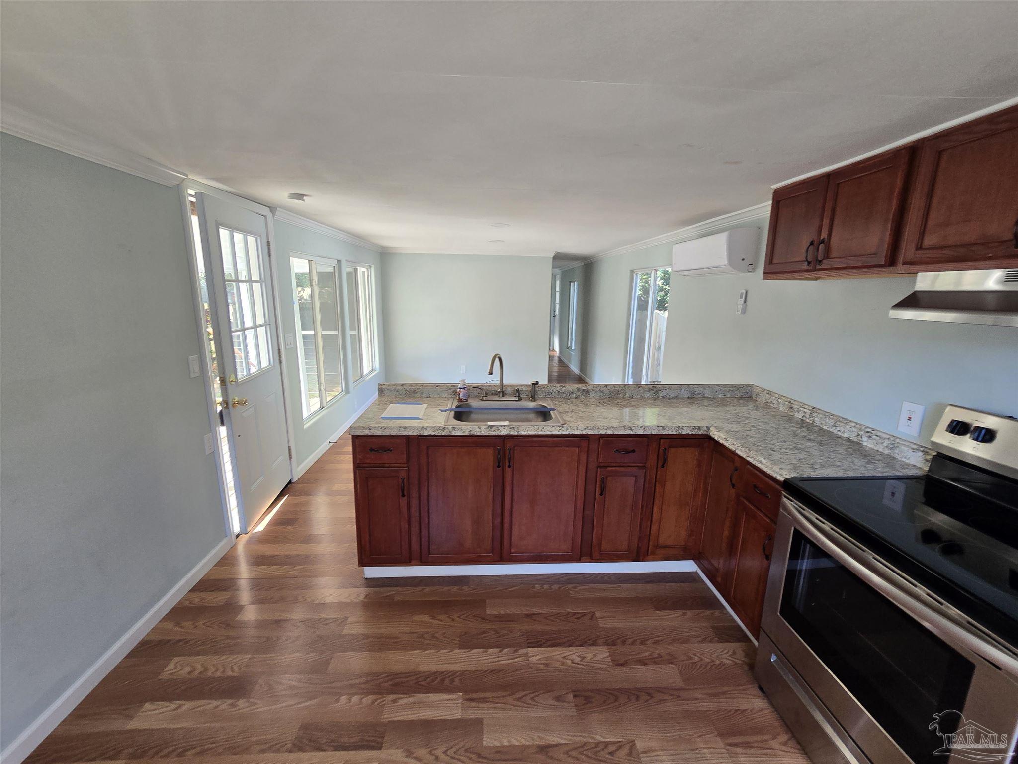 463 Mapleleaf Circle Pensacola, FL 32514 - Photo 5 of 11