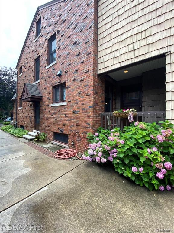 240 Fisher Road Grosse Pointe Farms, MI 48230 - Photo 49 of 54