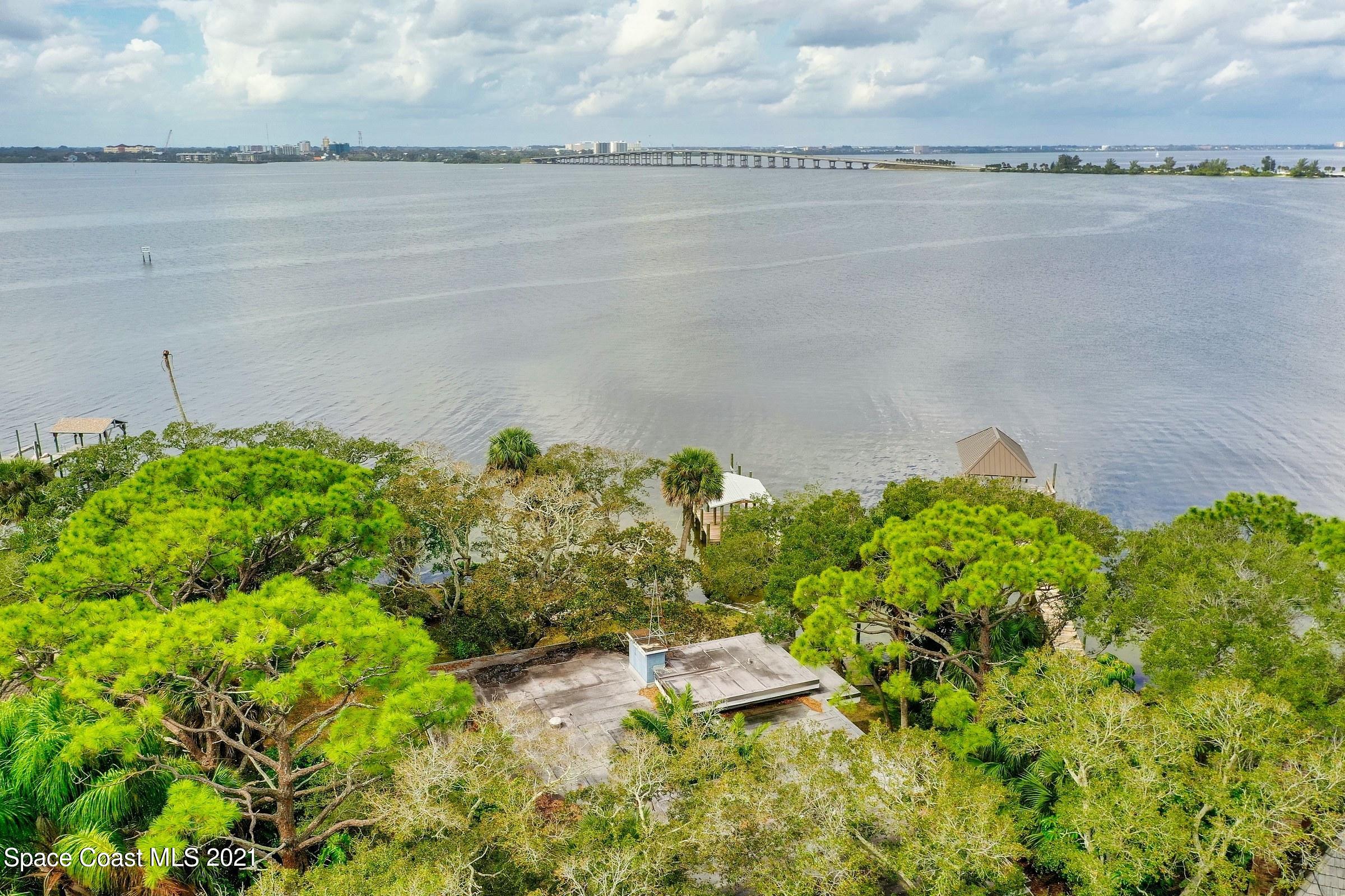 1320 South Riverside Drive Indialantic, FL 32903 - Photo 5 of 24 3.6 1320 S Riverside Drive (11)