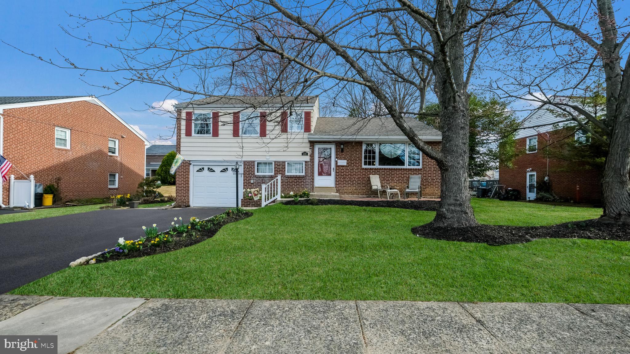 335 Harwicke Road Springfield, PA 19064 - Photo 2 of 41