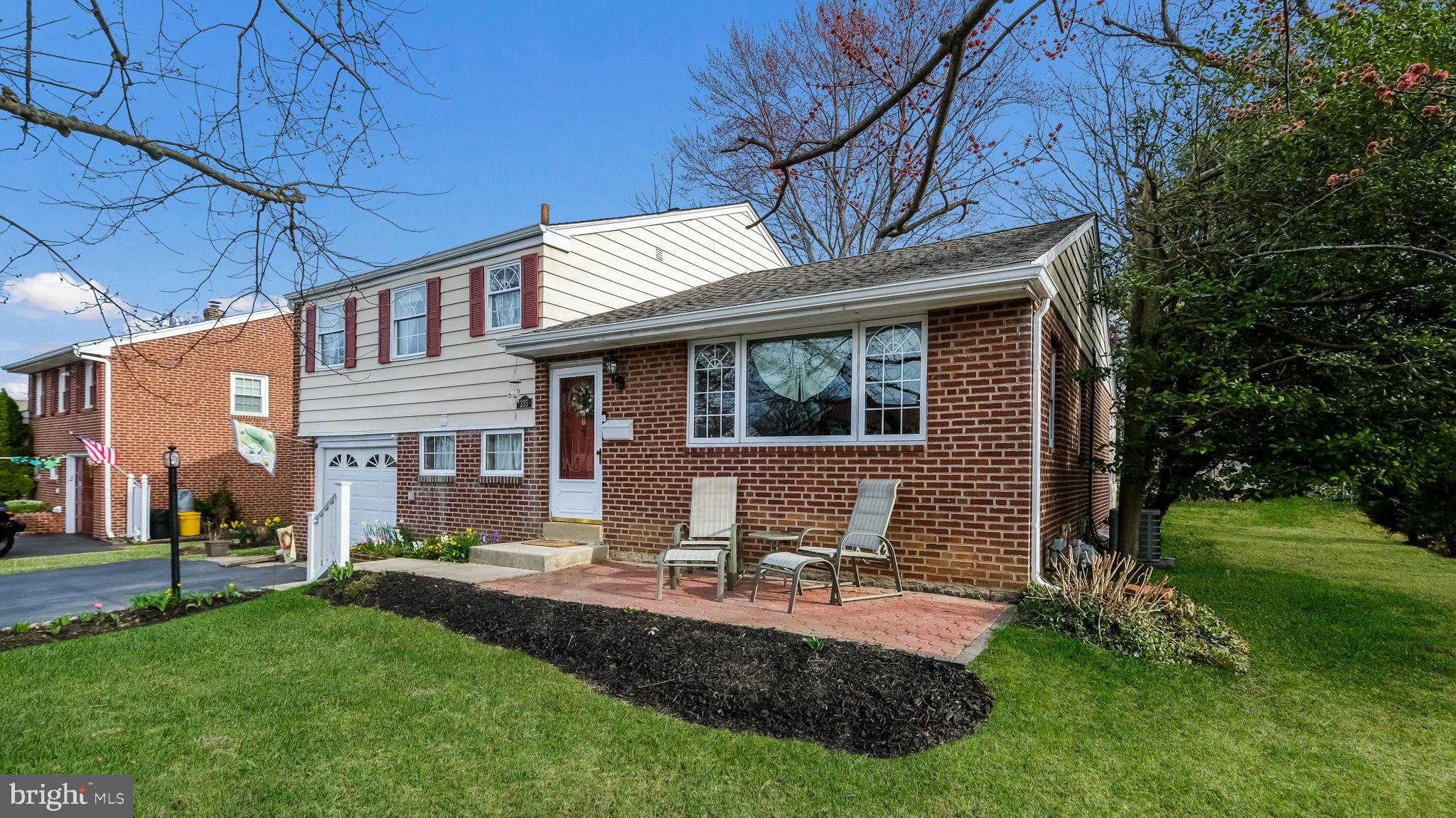 335 Harwicke Road Springfield, PA 19064 - Photo 3 of 41