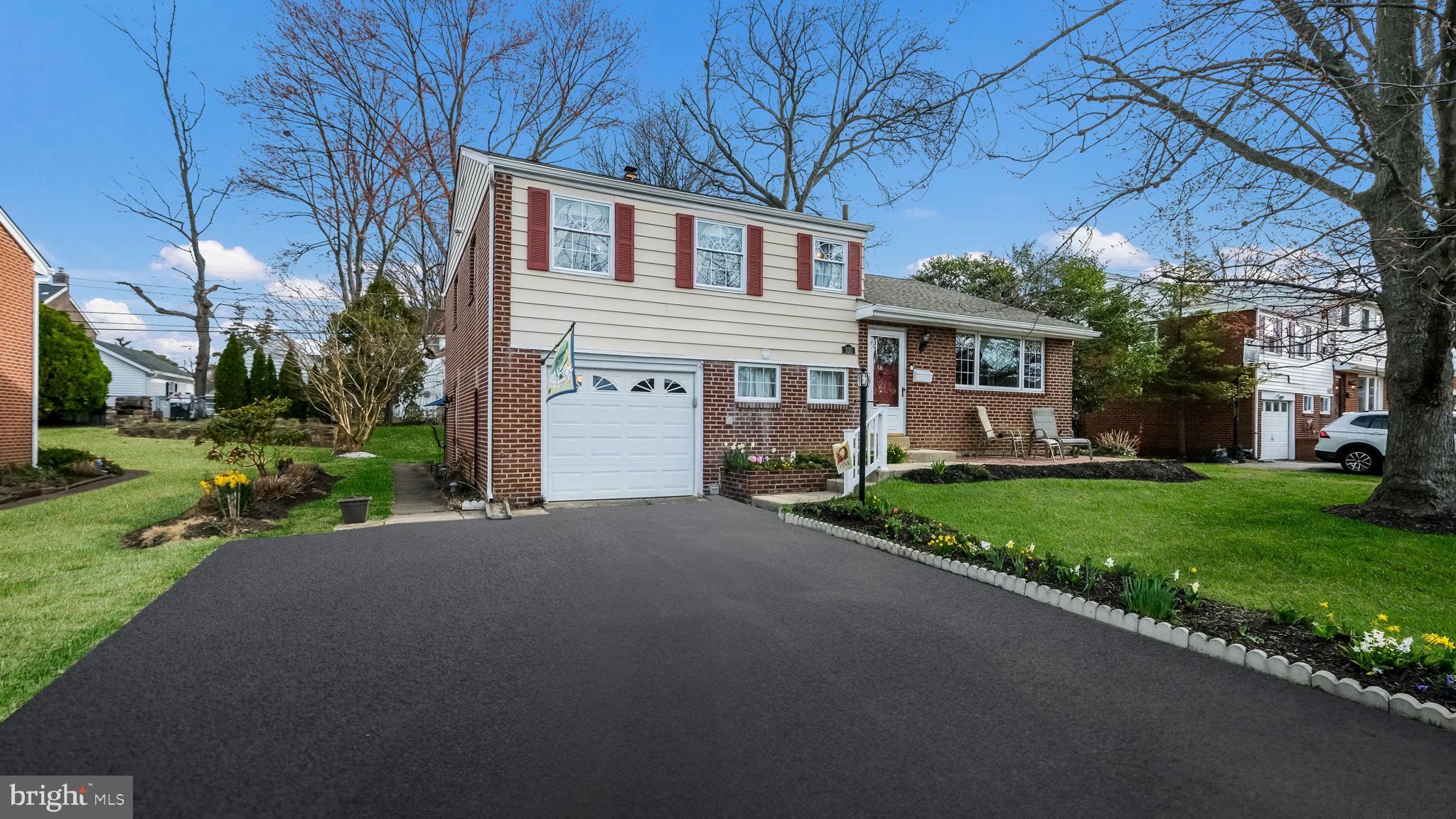 335 Harwicke Road Springfield, PA 19064 - Photo 4 of 41
