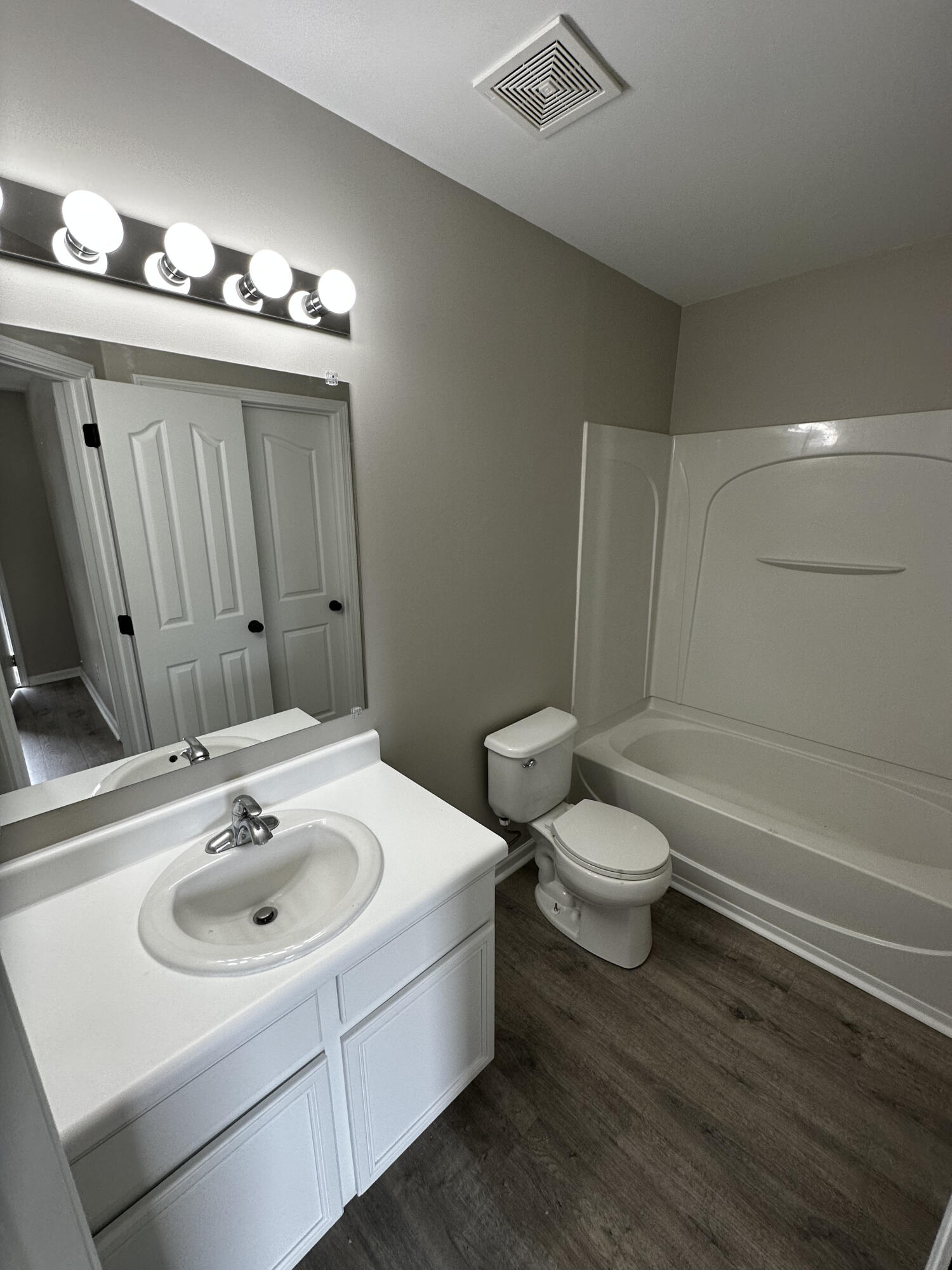 1246 River Rock Road Hanahan, SC 29410 - Photo 22 of 30 Second Bathroom 1