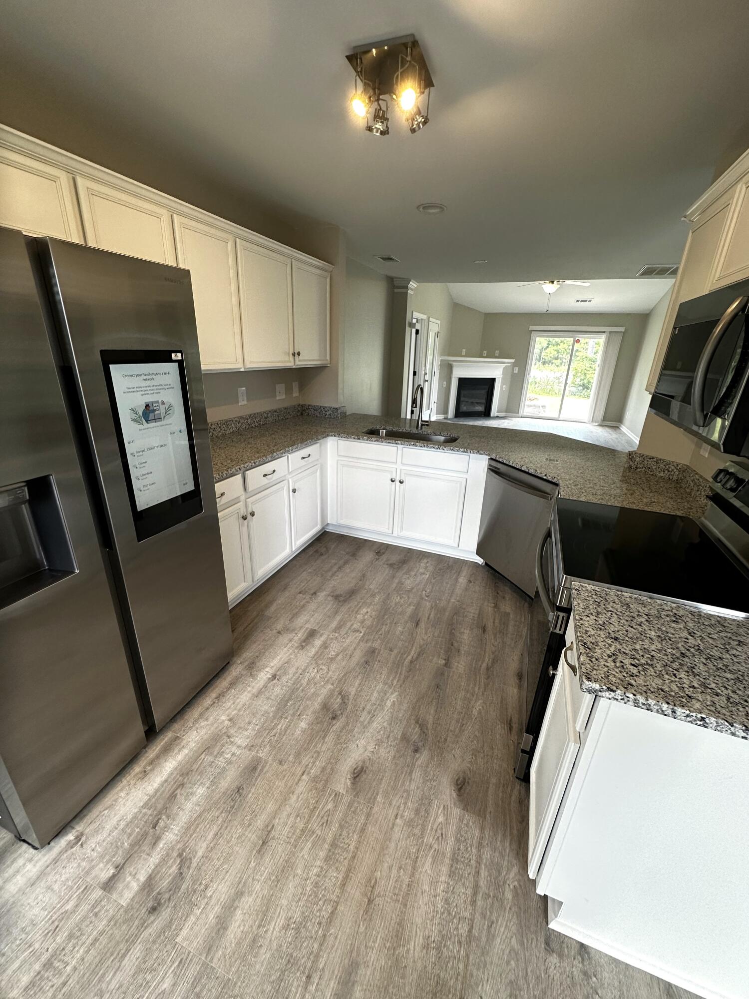 1246 River Rock Road Hanahan, SC 29410 - Photo 4 of 30 Kitchen1