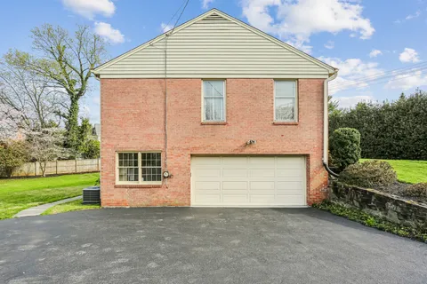 a view of backyard of house