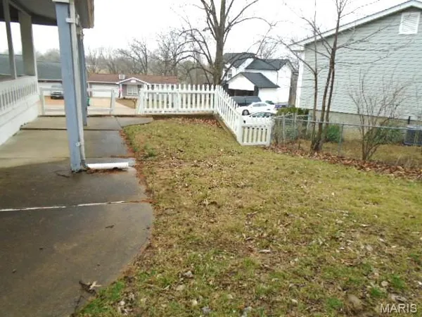 $222,500 | 3820 Barrington N Court, Arnold, MO 63010