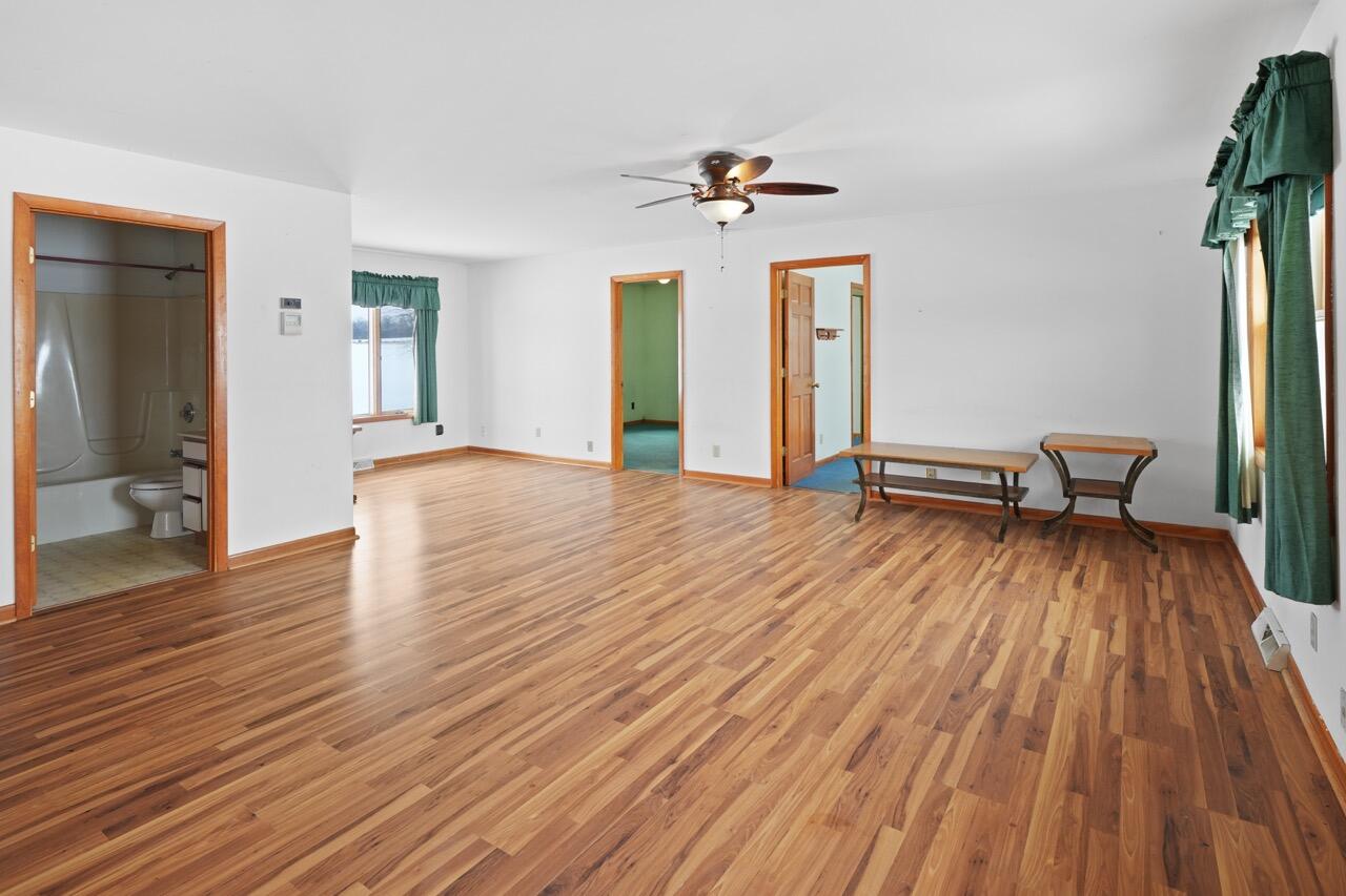 15910 County Line Road Yorkville, WI 53177 - Photo 3 of 22 Living Room