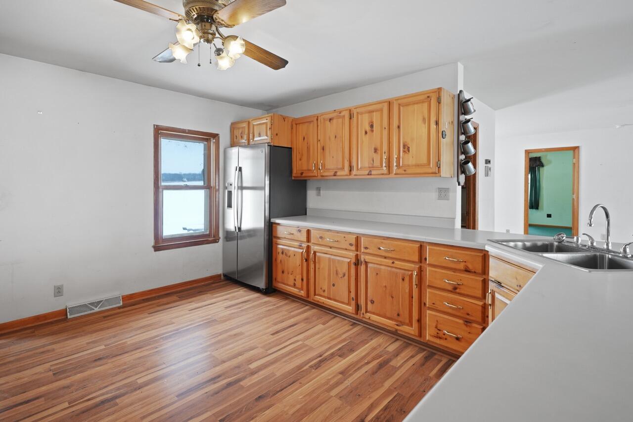 15910 County Line Road Yorkville, WI 53177 - Photo 7 of 22 Kitchen