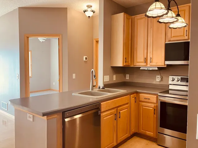 $269,500 | 9150 Comstock Lane North, Maple Grove, MN 55311