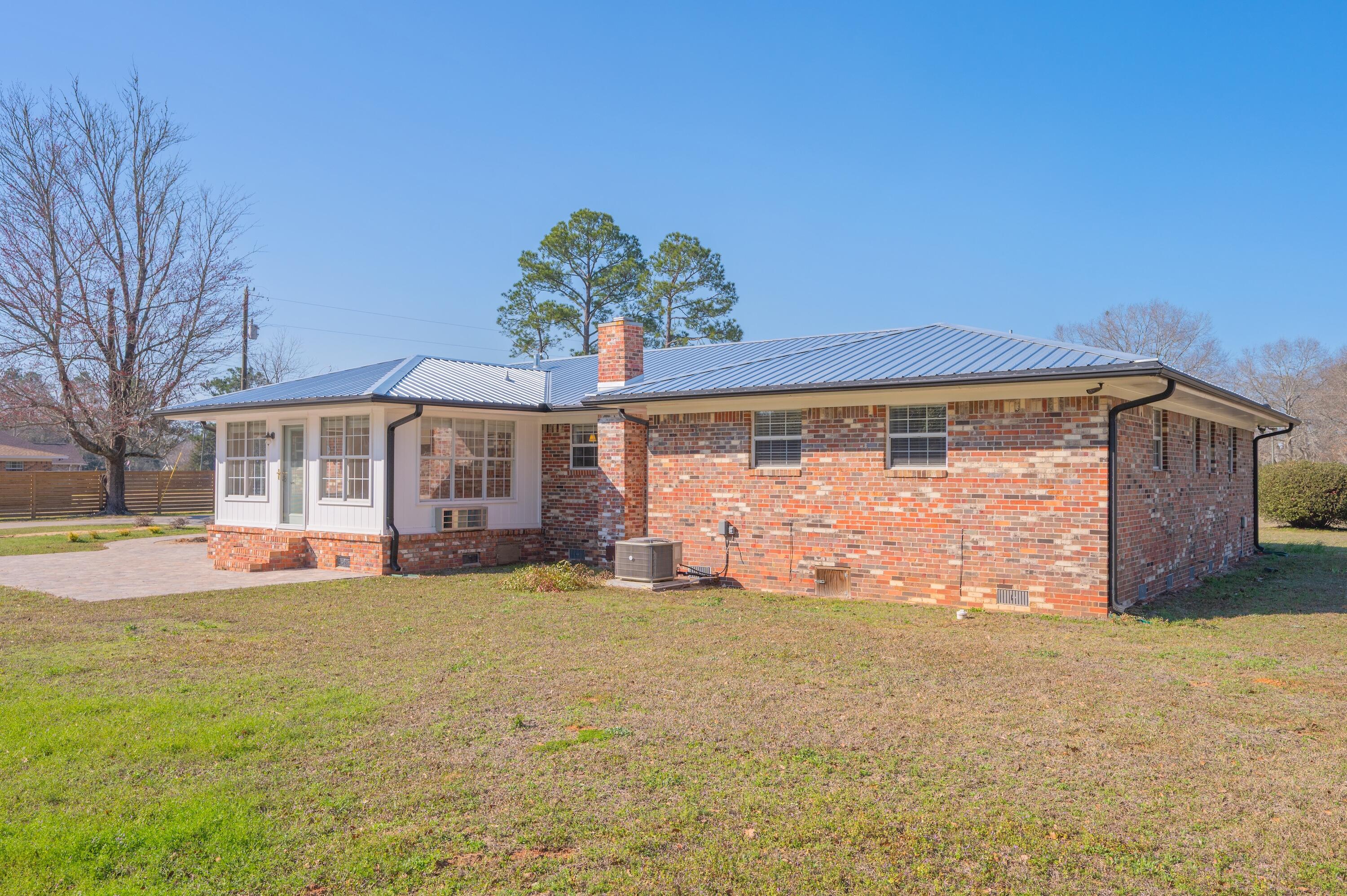 2928 Barton Road Crestview, FL 32539 - Photo 32 of 58 2928 Barton Rd-51
