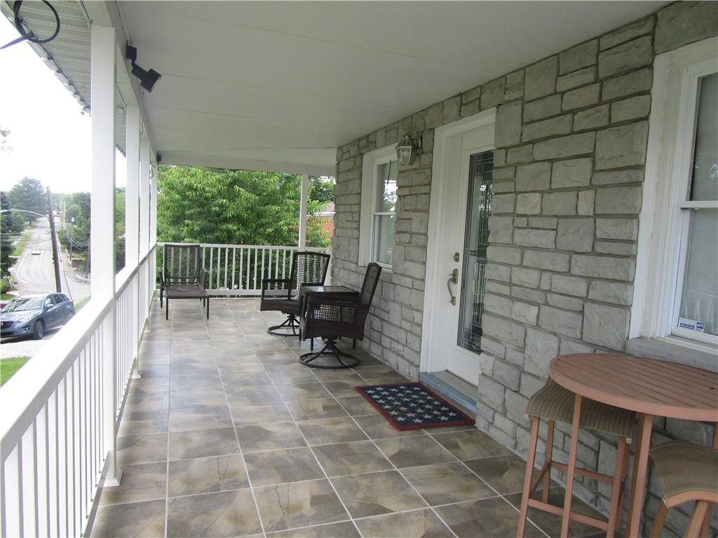 107 Fairview Avenue McKees Rocks, PA 15136 - Photo 3 of 24