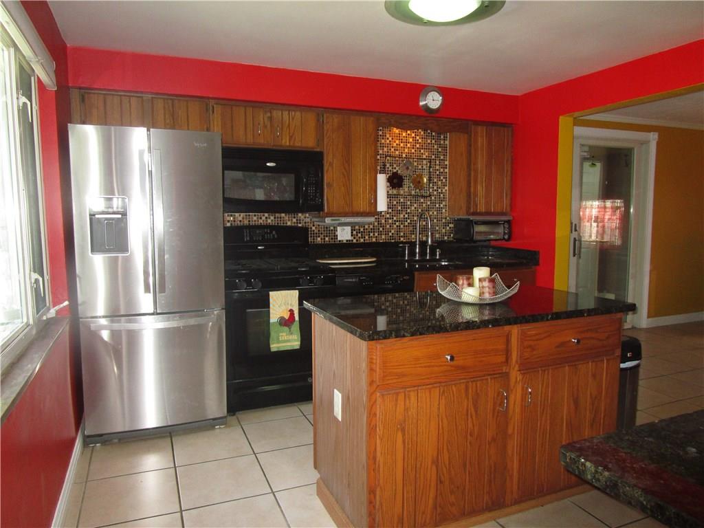 107 Fairview Avenue McKees Rocks, PA 15136 - Photo 6 of 24