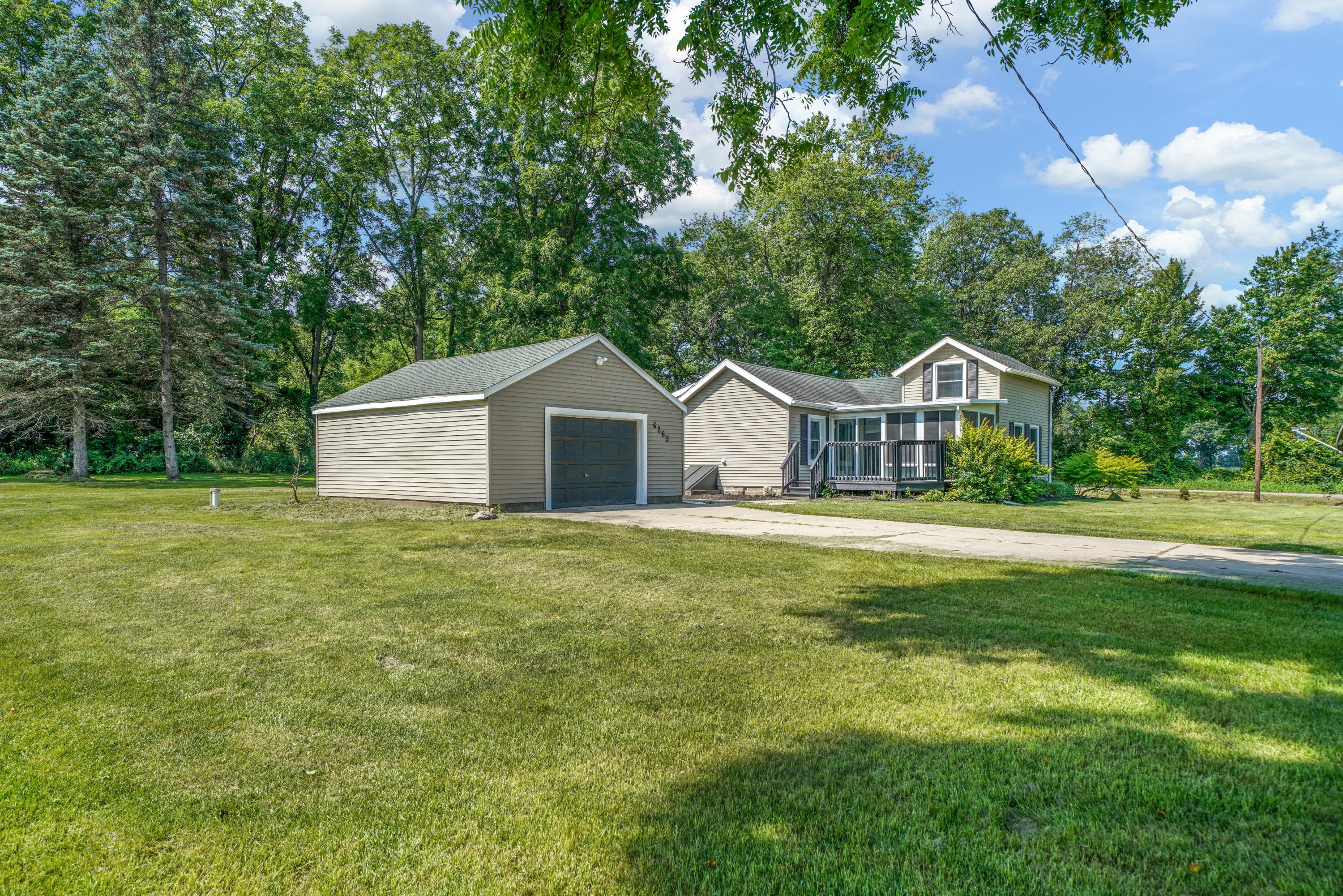 6265 Benton Road Jackson, MI 49201 - Photo 3 of 24 3