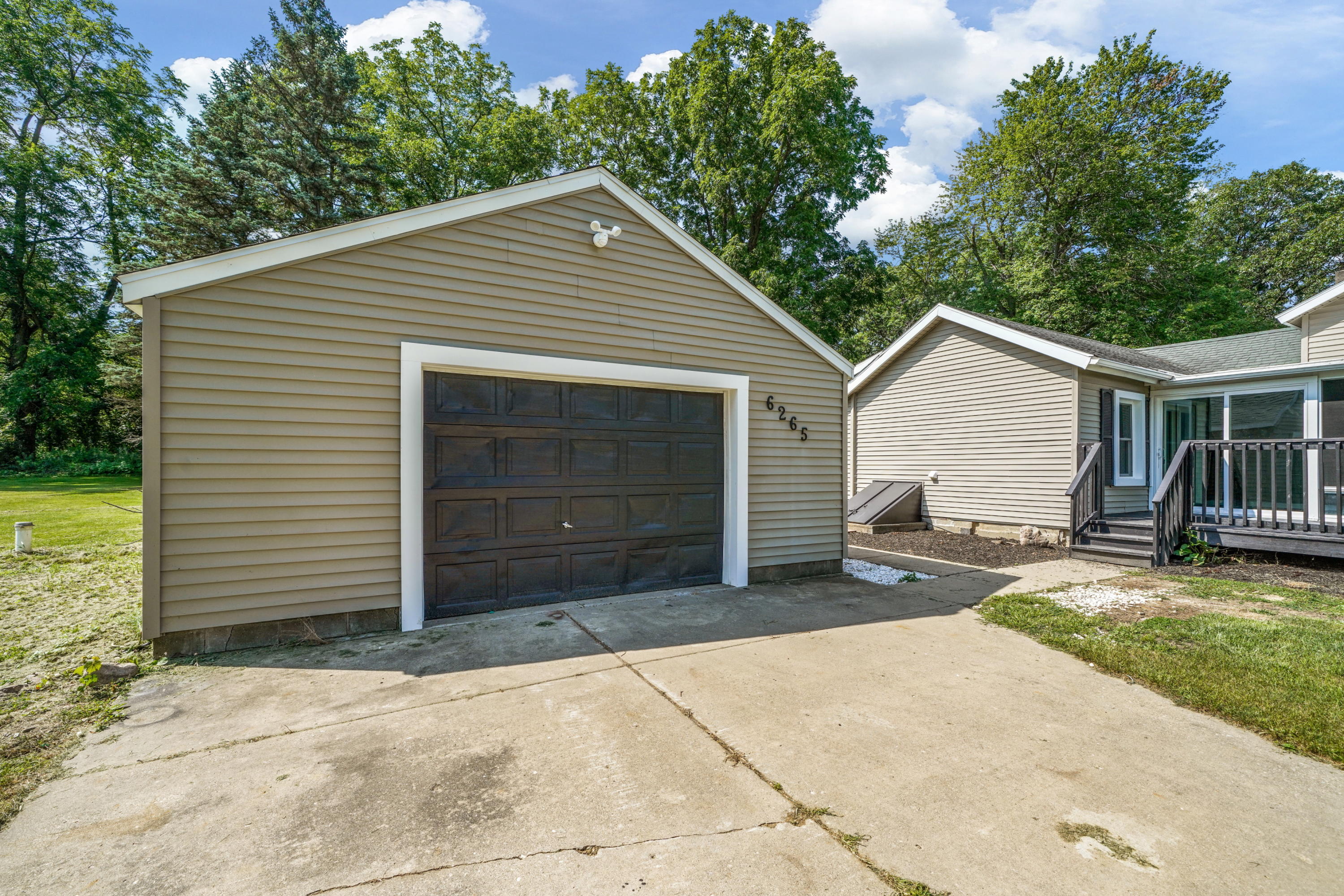 6265 Benton Road Jackson, MI 49201 - Photo 4 of 24 4