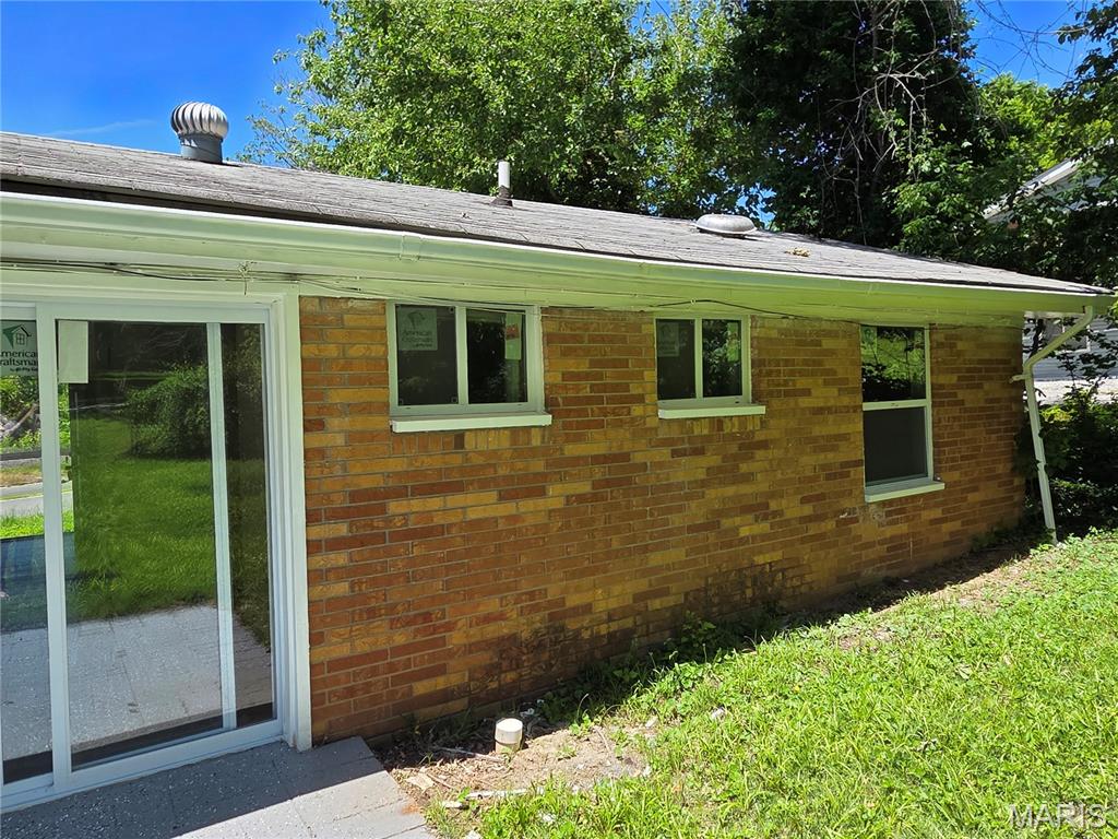 4 Hi-Pointe Drive Belleville, IL 62223 - Photo 4 of 27