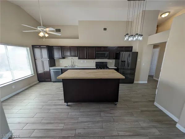 $2,100 | 4932 Dunvegan Court, North Las Vegas, NV 89031