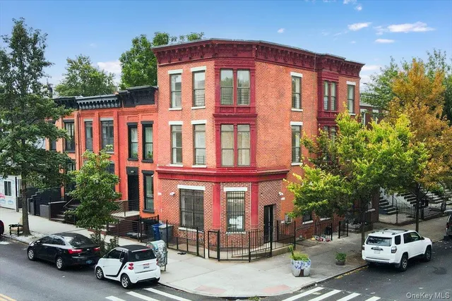 a car parked in front of a building