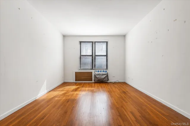 $605,000 | 58-th Street West 400th, Unit 5G | Hell's Kitchen