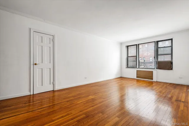 $605,000 | 58-th Street West 400th, Unit 5G | Hell's Kitchen