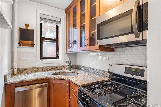 $605,000 | 58-th Street West 400th, Unit 5G | Hell's Kitchen