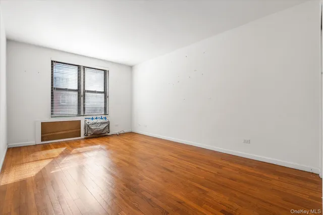 $605,000 | 58-th Street West 400th, Unit 5G | Hell's Kitchen