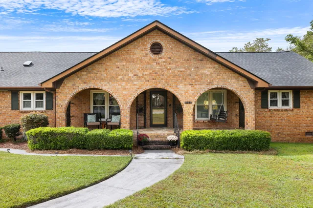 $700,000 | 1062 Dominion Drive, Hanahan, SC 29410
