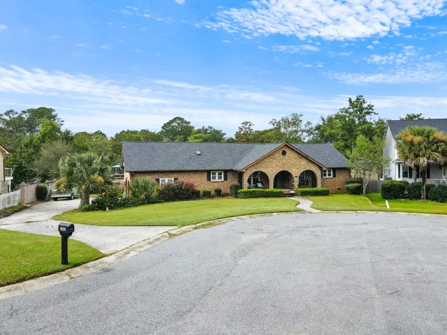 $700,000 | 1062 Dominion Drive, Hanahan, SC 29410