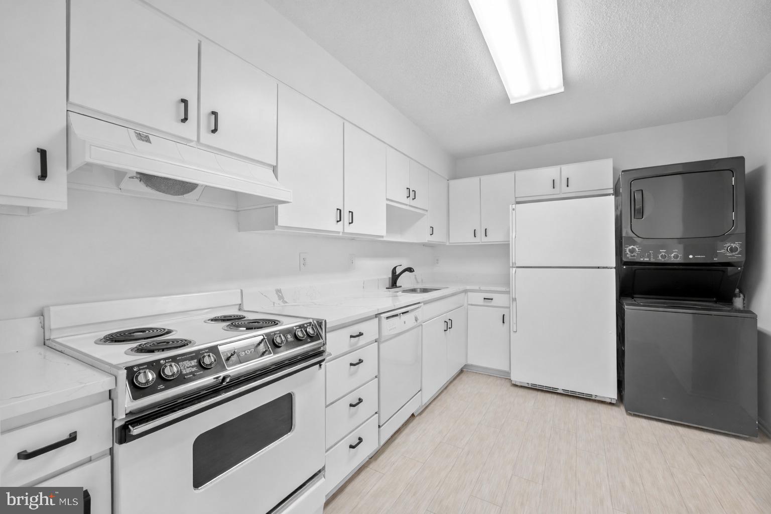 15115 Interlachen Drive, Unit 3716 Silver Spring, MD 20906 - Photo 17 of 25 Kitchen