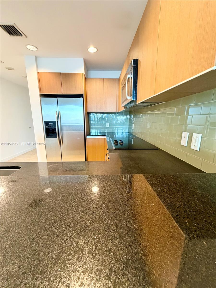 1060 Brickell Avenue, Unit 2113 Miami, FL 33131 - Photo 9 of 52 a view of a living room