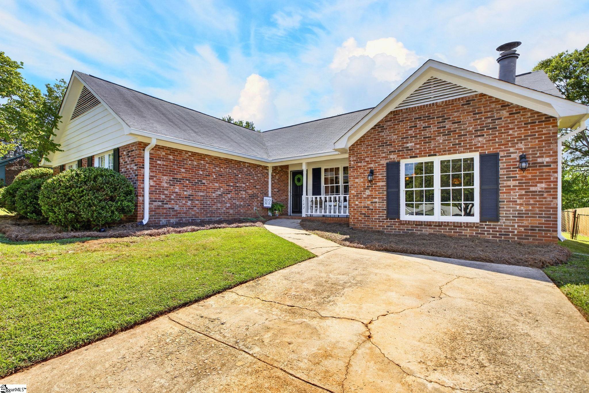 102 Ambergate Court Greer, SC 29650 - Photo 2 of 39