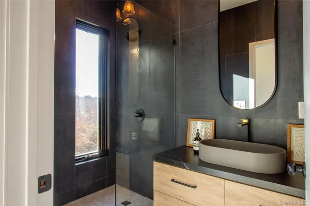 $2,325,000 | 490 Old State Route 82, Craryville, NY 12521