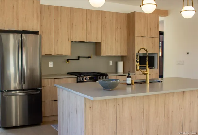 $2,325,000 | 490 Old State Route 82, Craryville, NY 12521