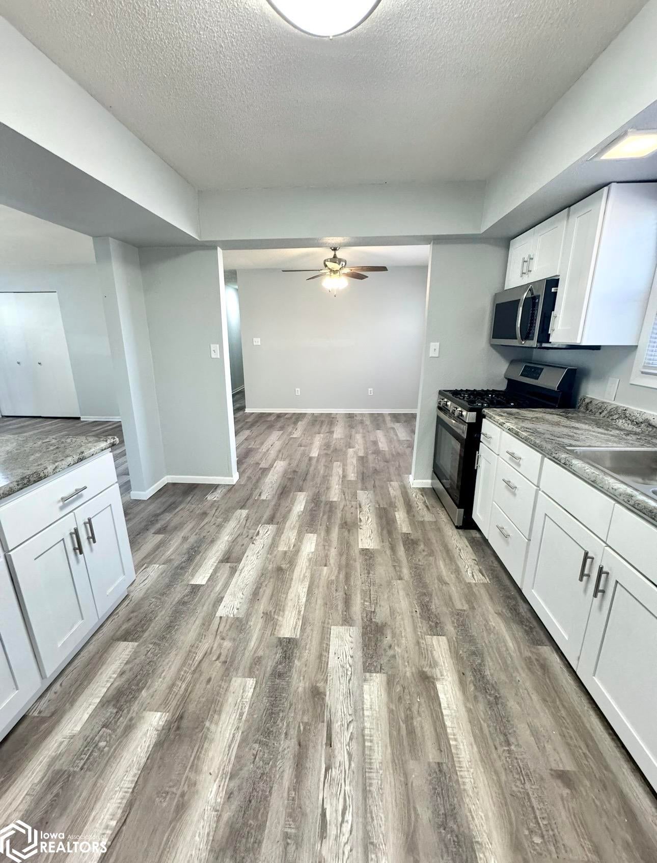 250 Section Line Road Dallas City, IL 62330 - Photo 11 of 49 Gallery Image 11