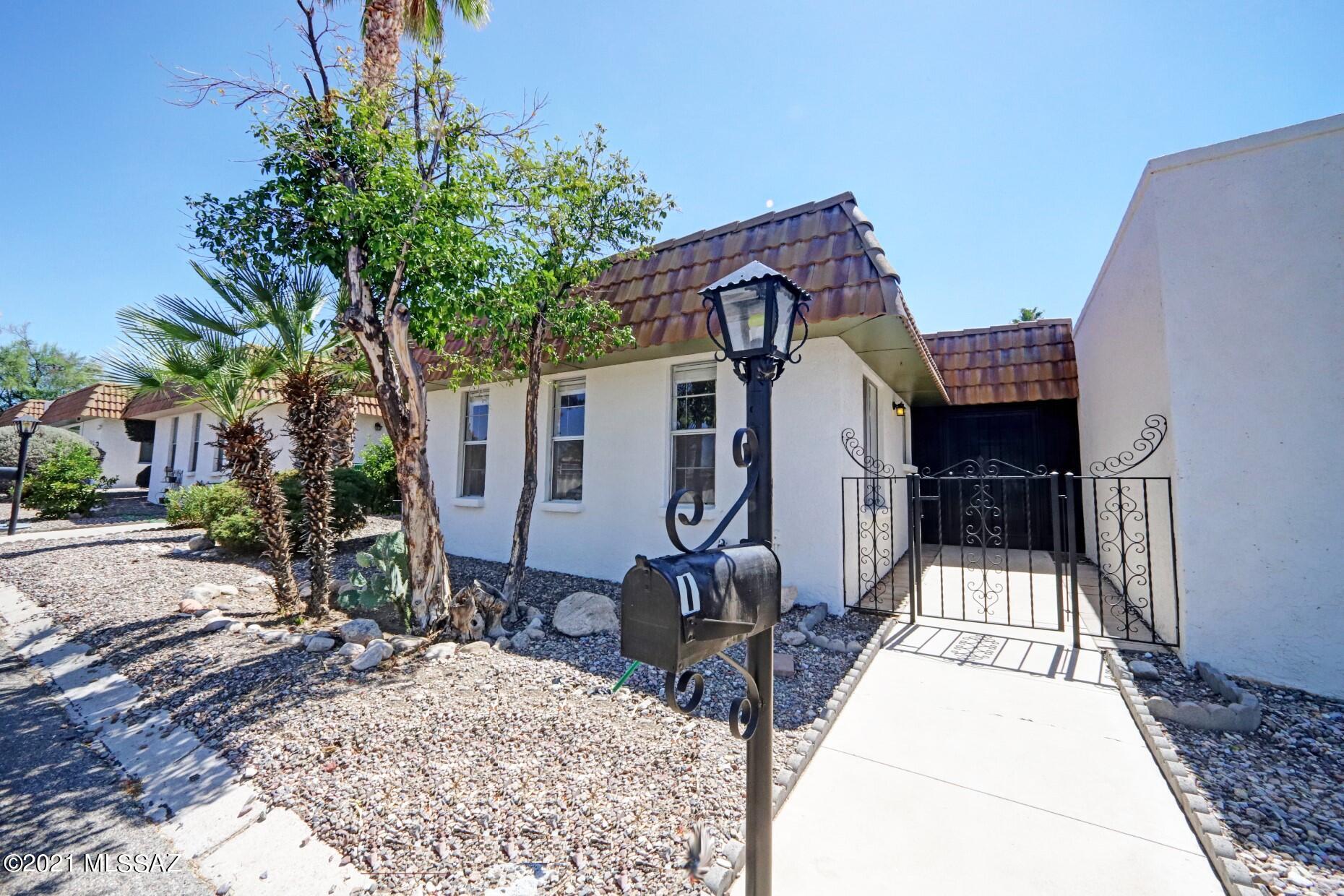 660 East River Road, Unit I Tucson, AZ 85704 - Photo 1 of 37