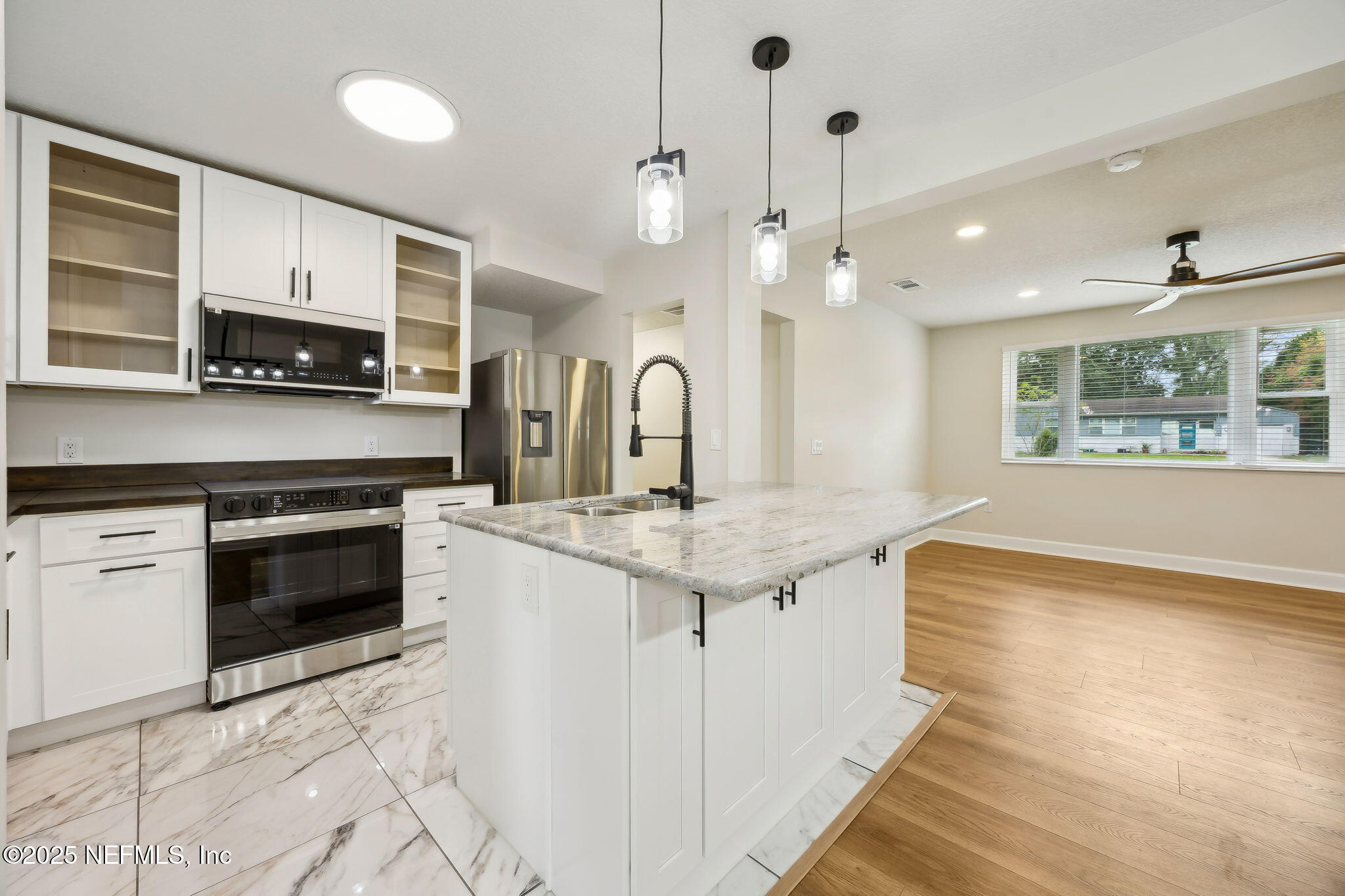 555 Glynlea Road Jacksonville, FL 32216 - Photo 11 of 32 Kitchen