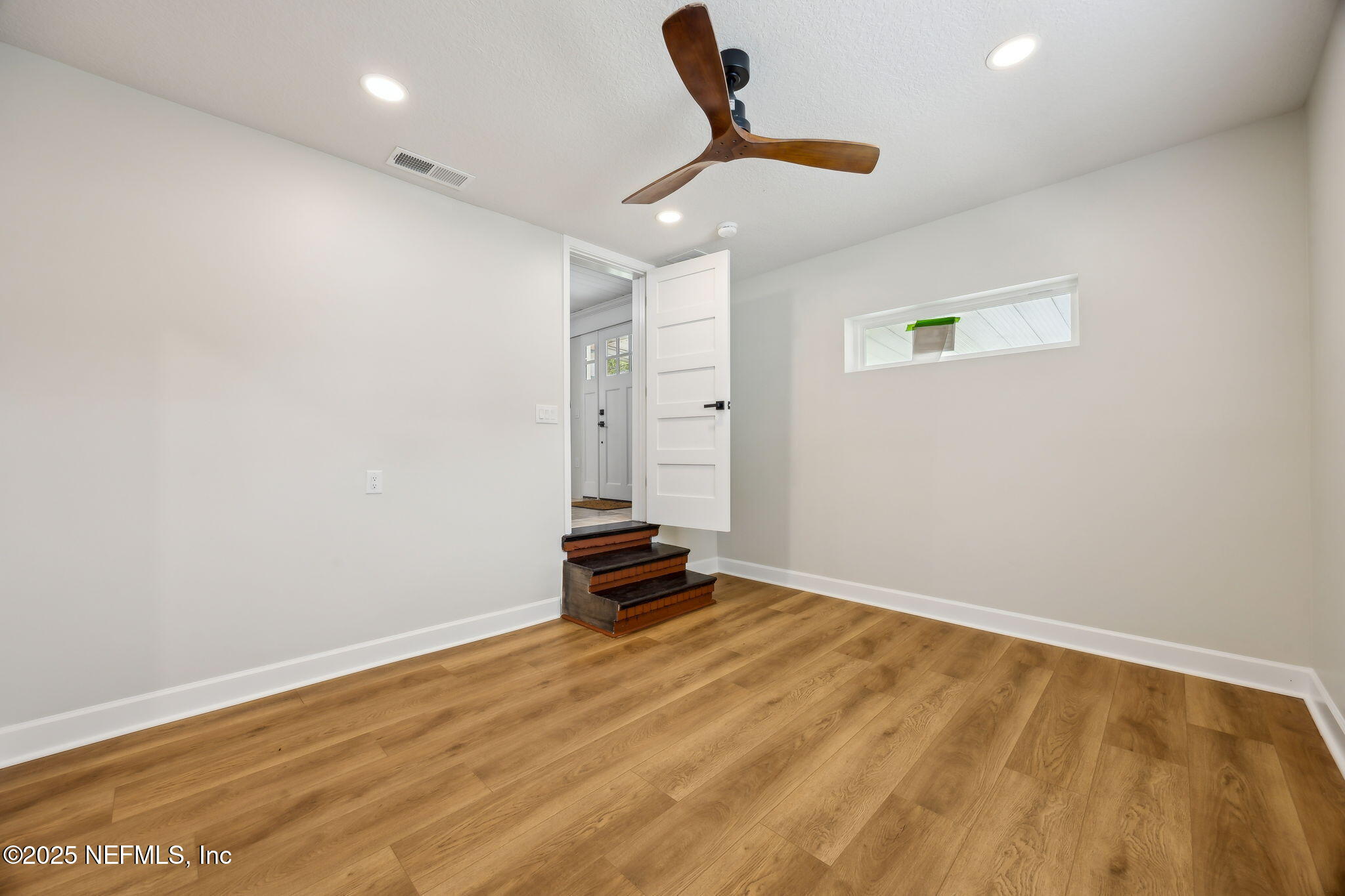 555 Glynlea Road Jacksonville, FL 32216 - Photo 17 of 32 21-web-or-mls-25_555 Glynlea Rd