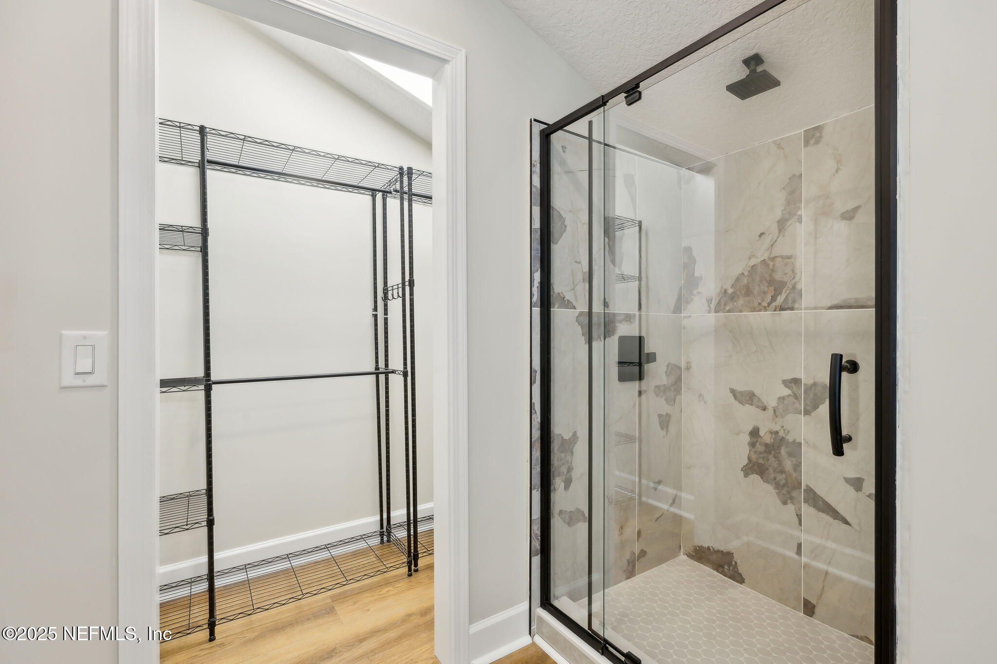 555 Glynlea Road Jacksonville, FL 32216 - Photo 20 of 32 Oversized Shower and Walk in Closet