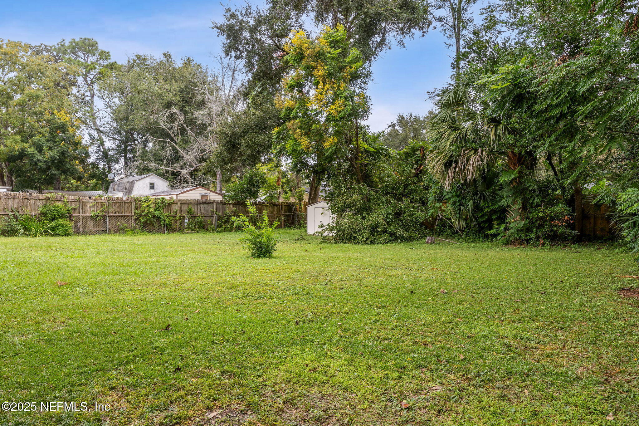 555 Glynlea Road Jacksonville, FL 32216 - Photo 32 of 32 Large yard