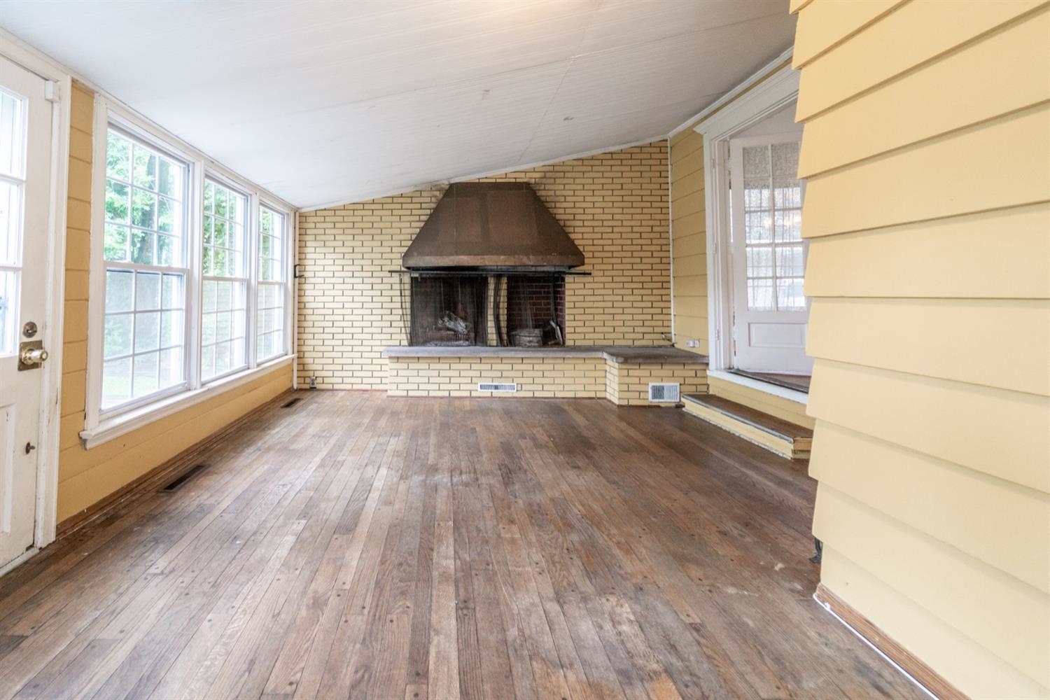 7111 Forest Avenue Hammond, IN 46324 - Photo 21 of 29 1500x1000