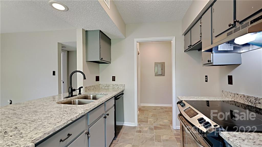 11108 Harrowfield Road Charlotte, NC 28226 - Photo 4 of 8 Gallery Image 4