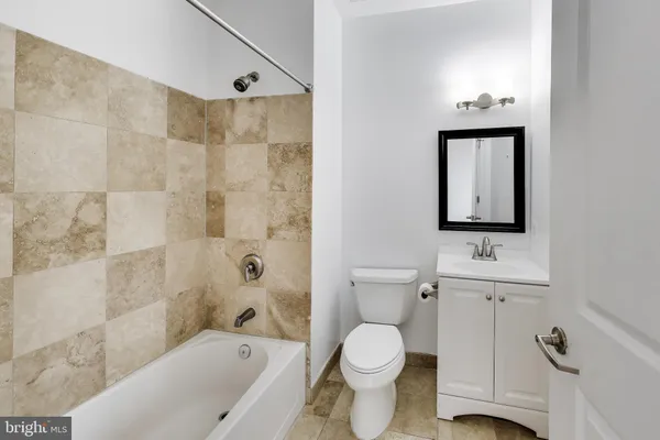 $3,000 | 5885 Colorado Avenue Northwest, Unit 401, Washington, DC 20011