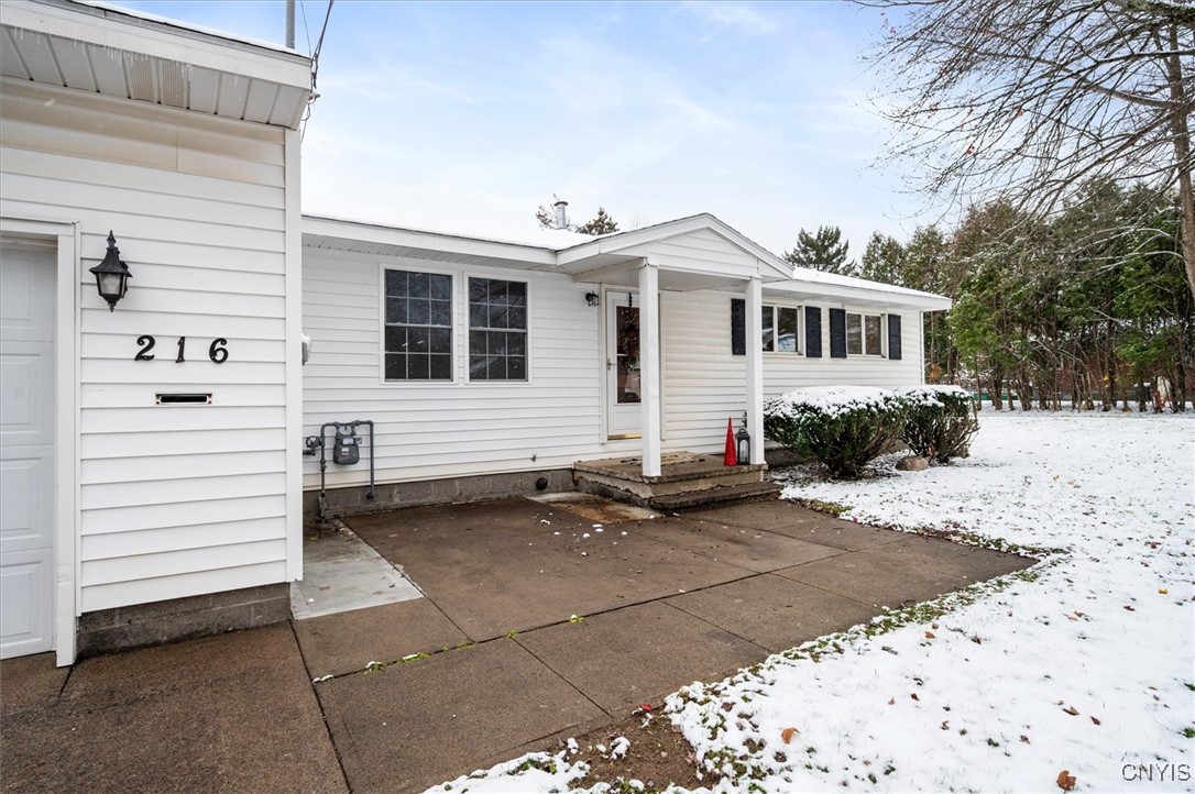214-216 Hamilton Street Rome, NY 13440 - Photo 4 of 37 Front Walkway