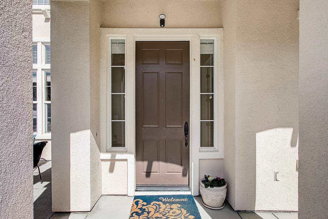 7108 Lahinch Drive Gilroy, CA 95020 - Photo 2 of 50 a bathroom with a shower