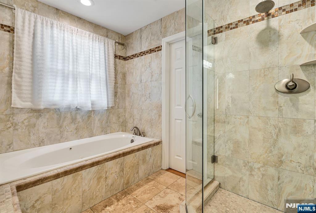 740 River Road Teaneck, NJ 07666 - Photo 21 of 34