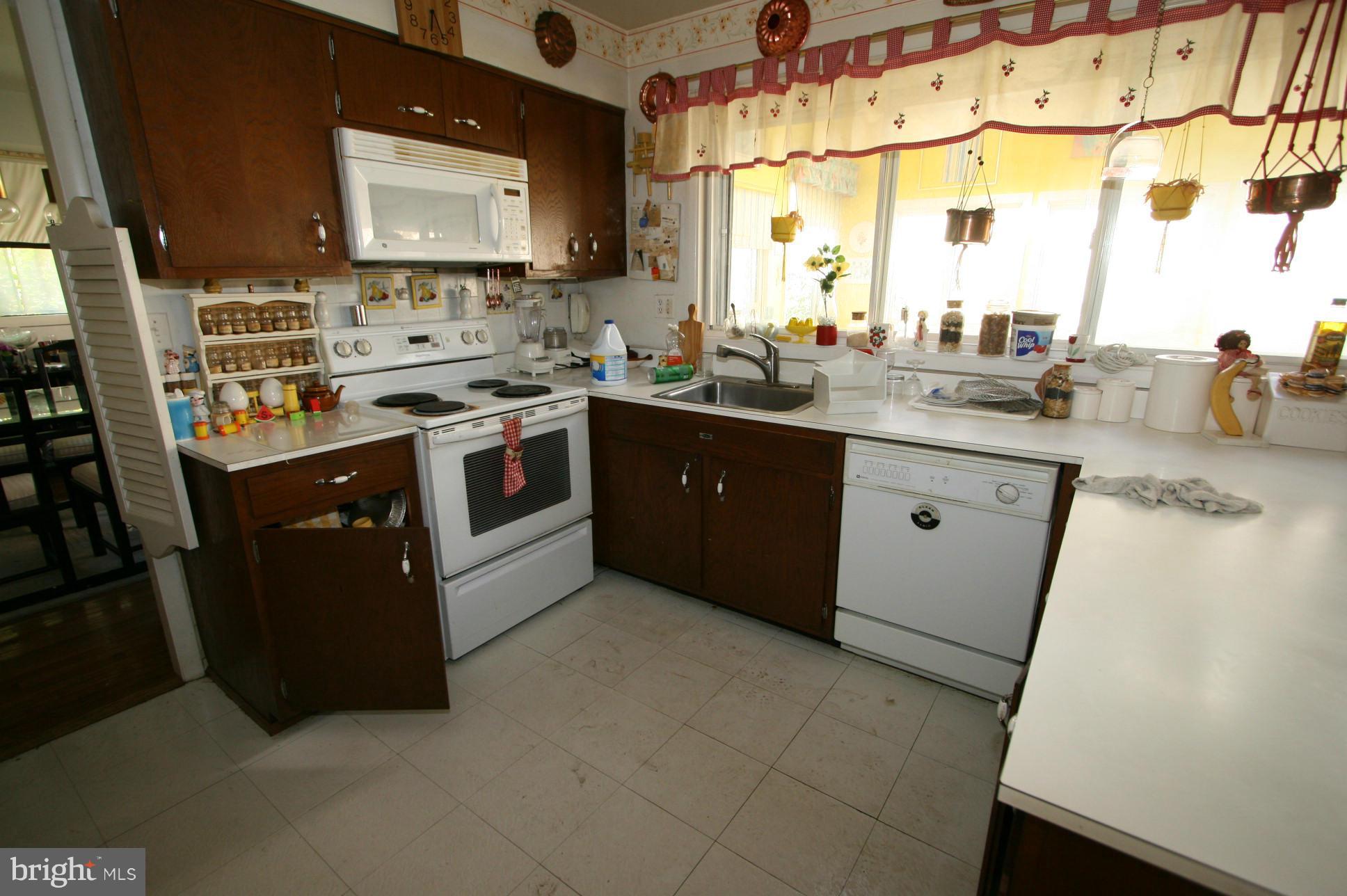 5118 Thunder Hill Road Columbia, MD 21045 - Photo 6 of 14 Kitchen